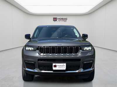 2021 Jeep Grand Cherokee L, $29990. Photo 2