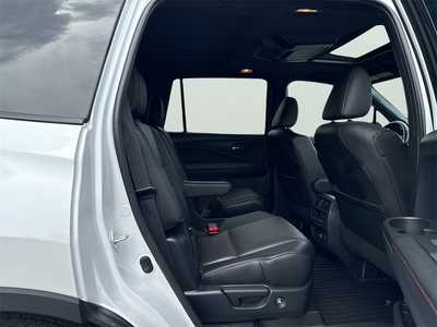 2022 Honda Pilot, $39990. Photo 11