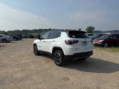 2023 Jeep Compass, $24990. Photo 5