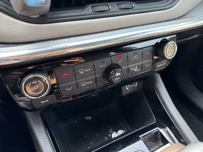 2023 Jeep Compass, $24990. Photo 8