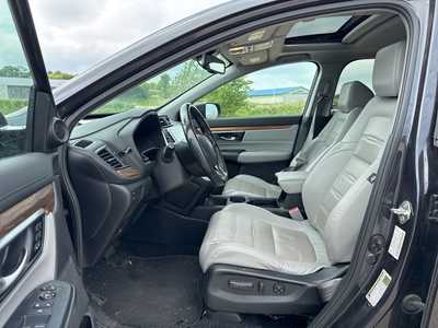 2019 Honda CR-V, $20990. Photo 6