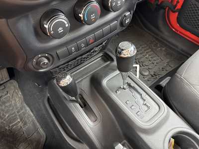 2015 Jeep Wrangler, $18990. Photo 10
