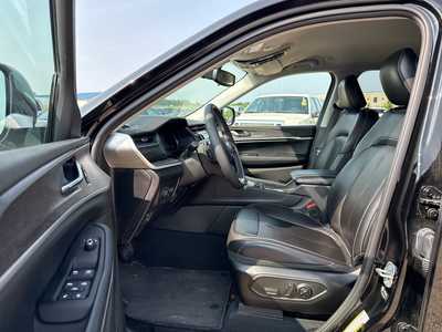 2024 Jeep Grand Cherokee L, $37990. Photo 6