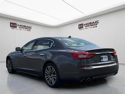 2015 Maserati Quattroporte, $21990. Photo 5