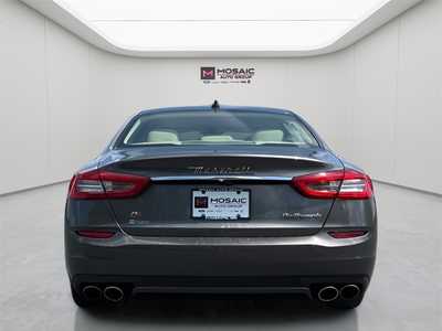 2015 Maserati Quattroporte, $21990. Photo 6