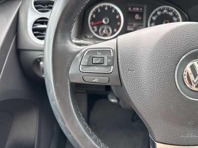 2017 Volkswagen Tiguan, $15990. Photo 10