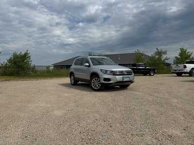 2017 Volkswagen Tiguan, $15990. Photo 1