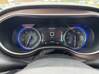 2017 Chrysler Pacifica, $8990. Photo 11