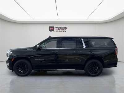 2023 Chevrolet Suburban, $71990. Photo 4