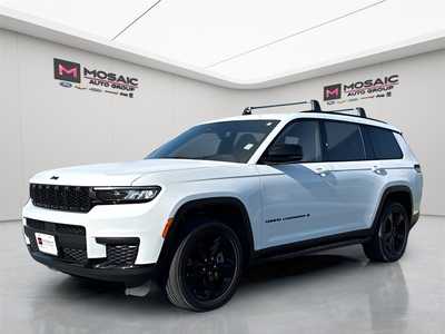2022 Jeep Grand Cherokee L, $29990. Photo 3