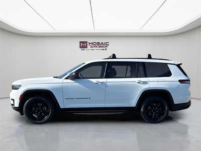 2022 Jeep Grand Cherokee L, $29990. Photo 4