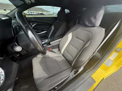 2018 Chevrolet Camaro, $19990. Photo 5