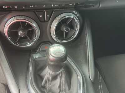 2018 Chevrolet Camaro, $19990. Photo 9
