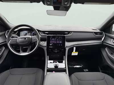 2025 Jeep Grand Cherokee, $34538. Photo 12