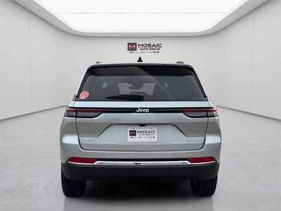 2025 Jeep Grand Cherokee, $34538. Photo 6