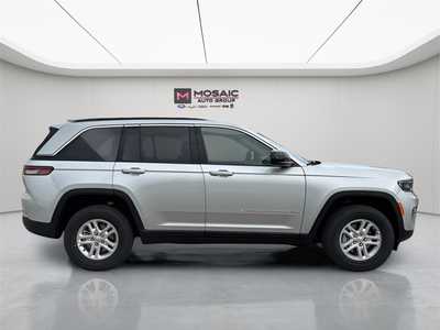2025 Jeep Grand Cherokee, $34538. Photo 8