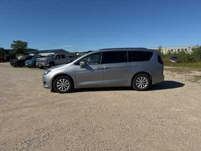 2018 Chrysler Pacifica, $17990. Photo 4