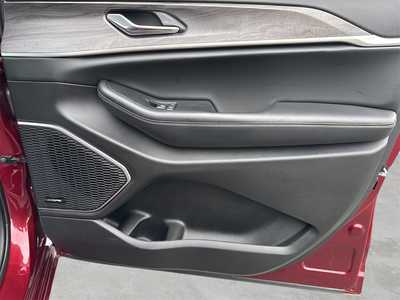 2025 Jeep Grand Cherokee, $43490. Photo 9