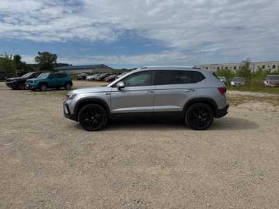 2024 Volkswagen Taos, $26990. Photo 4