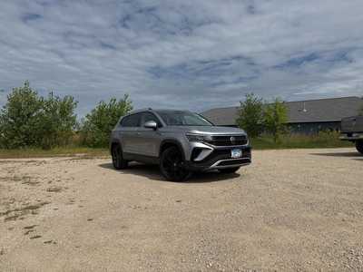 2024 Volkswagen Taos, $26990. Photo 1