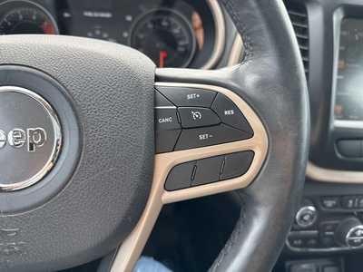 2018 Jeep Cherokee, $18990. Photo 12