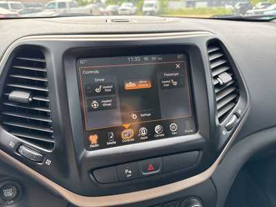 2018 Jeep Cherokee, $18990. Photo 8