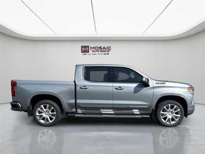 2024 Chevrolet 1500 Crew Cab, $57990. Photo 8