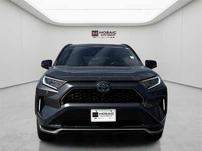 2021 Toyota RAV4, $33490. Photo 2