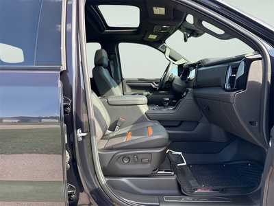 2024 GMC 1500 Crew Cab, $60990. Photo 10