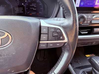 2024 Toyota Grand Highlander, $49990. Photo 11