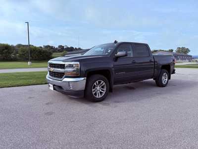 2017 Chevrolet 1500 Crew Cab, $16990. Photo 3
