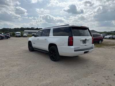 2018 Chevrolet Suburban, $21990. Photo 5