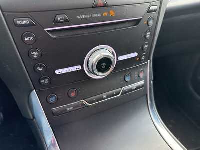 2019 Ford Edge, $18990. Photo 12