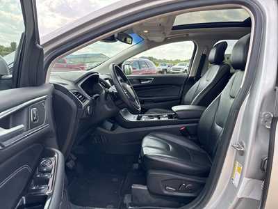 2019 Ford Edge, $18990. Photo 6