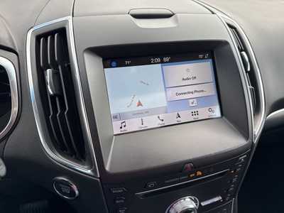 2019 Ford Edge, $18990. Photo 7