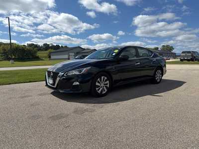 2020 Nissan Altima, $16990. Photo 3