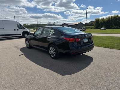 2020 Nissan Altima, $16990. Photo 5