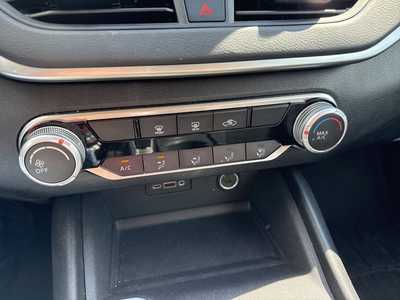 2020 Nissan Altima, $16990. Photo 8