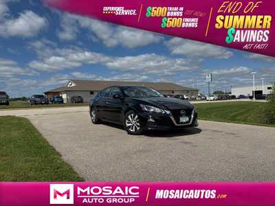 2020 Nissan Altima, $16990. Photo 1