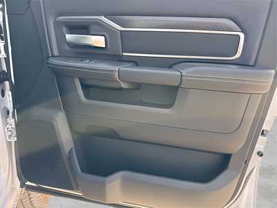 2026 RAM 2500 Crew Cab, $57679. Photo 9