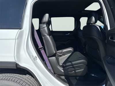 2025 Jeep Grand Cherokee L, $40480. Photo 11