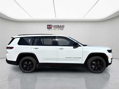 2025 Jeep Grand Cherokee L, $40480. Photo 8