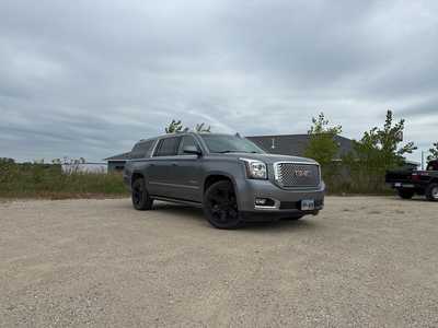 2020 GMC Yukon XL, $31990. Photo 1
