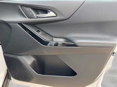 2025 Chevrolet Equinox, $29990. Photo 9