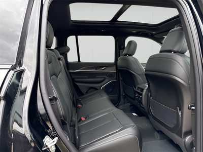 2025 Jeep Grand Cherokee, $45900. Photo 11
