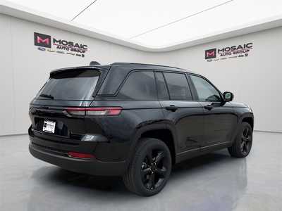 2025 Jeep Grand Cherokee, $45900. Photo 3