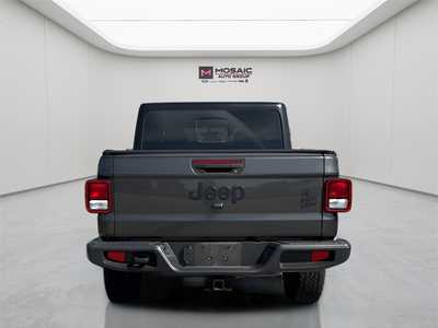 2022 Jeep Gladiator, $27990. Photo 6