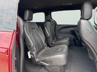 2020 Chrysler Pacifica, $27990. Photo 11