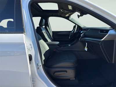 2025 Jeep Grand Cherokee, $38330. Photo 10