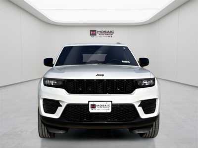 2025 Jeep Grand Cherokee, $38330. Photo 2